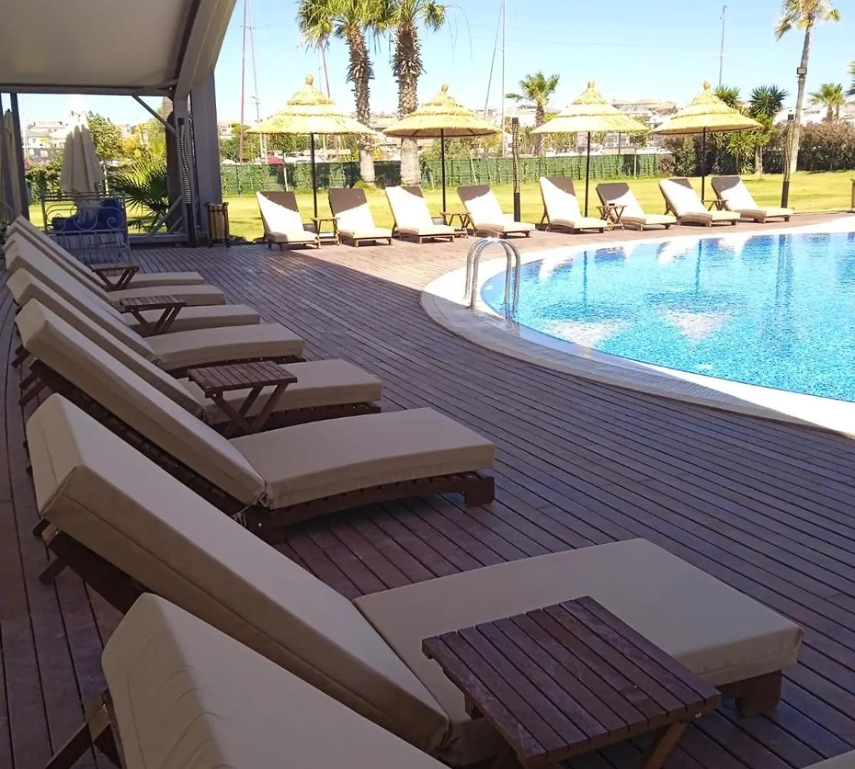 Sisus Marina Hotel Çeşme