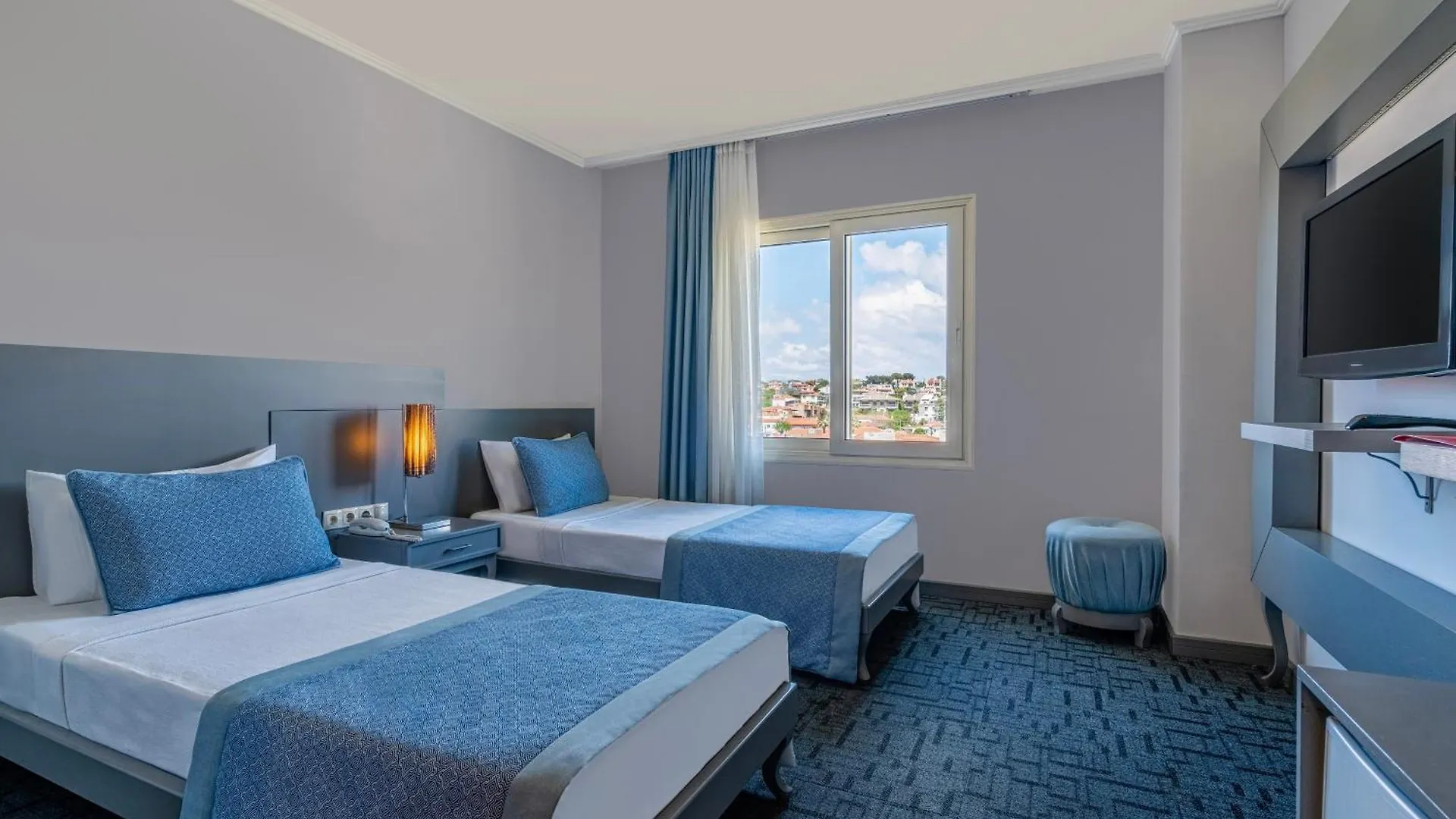 Sisus Marina Hotel Çeşme 4*,