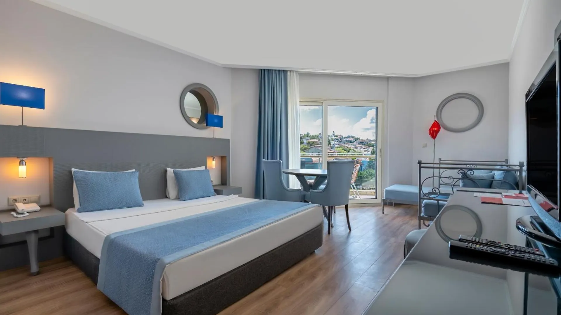 Sisus Marina Hotel Çeşme