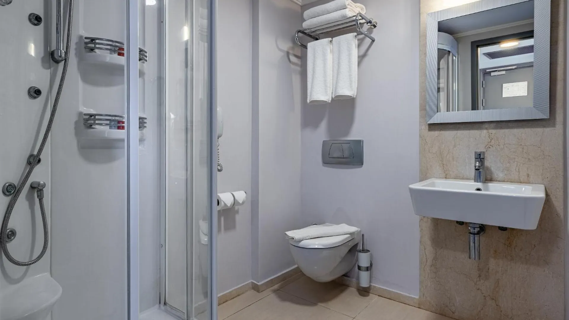 Sisus Marina Hotel Çeşme