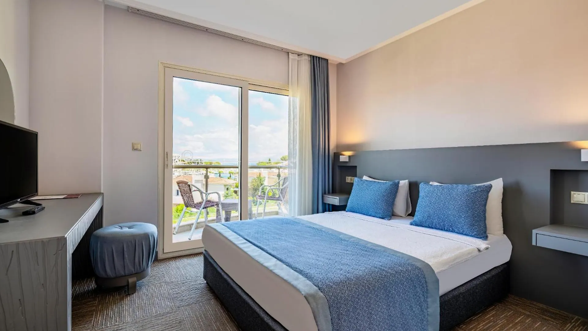 Sisus Marina Hotel Çeşme
